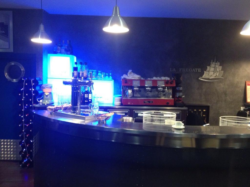 拉弗雷格特餐厅酒店 滨海拉塞讷 外观 照片